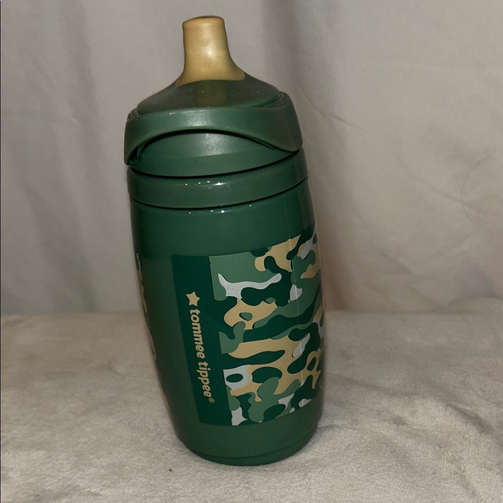 Tommee tippee sippy cup
